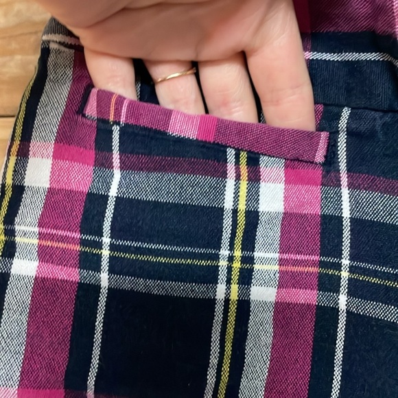 Banana Republic size 4 Pink, Yellow, Blue Preppy Plaid Mid-rise 3” Chino Shorts - Picture 3 of 10
